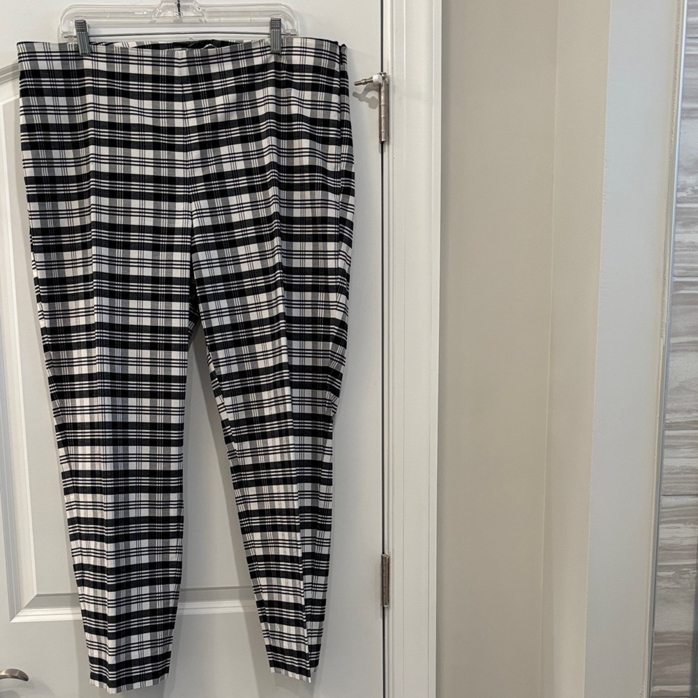 Talbots Black and White Checkered Pants